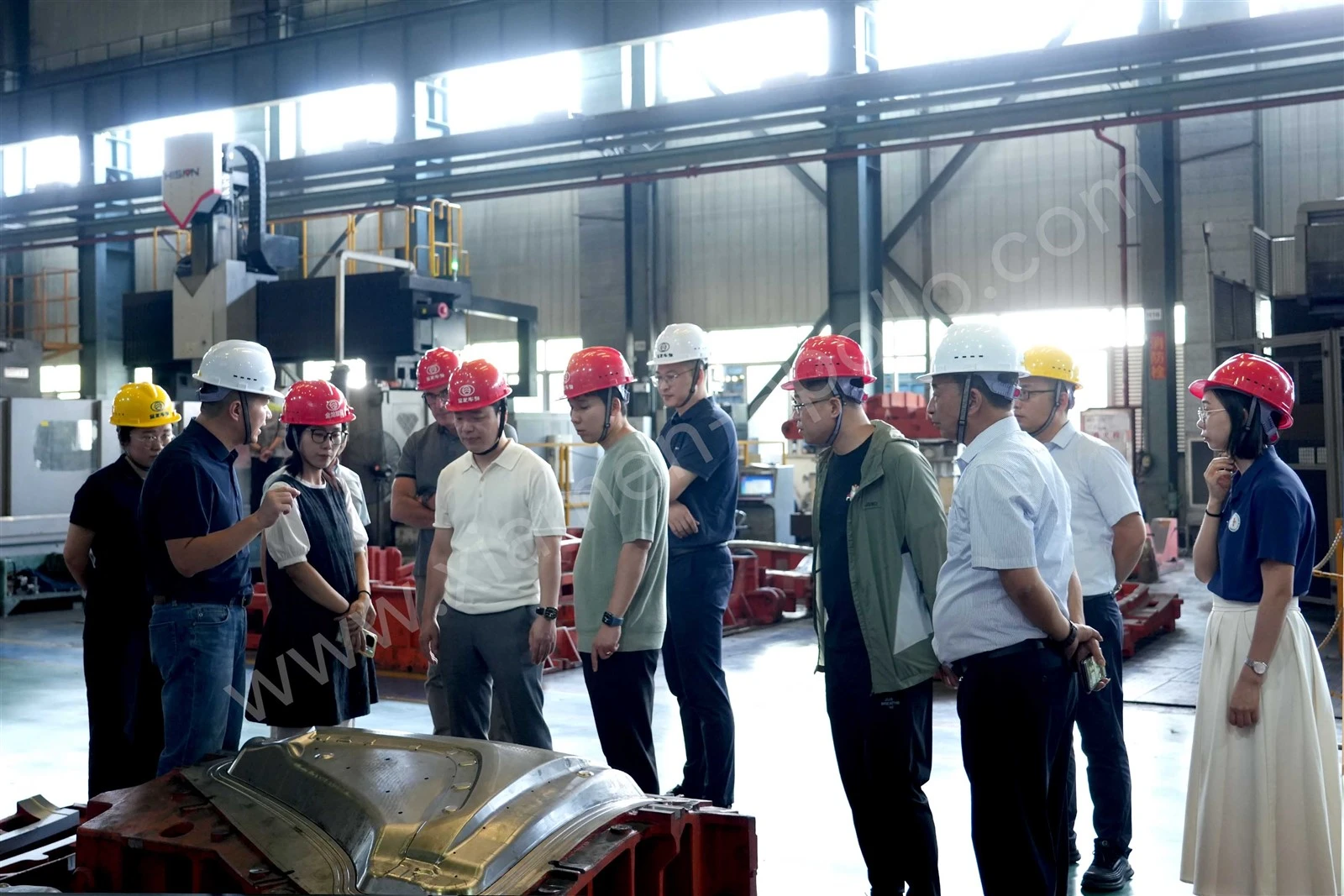Gave and Everindus delegation inspect new energy electrical cabinet component workshop Gave and Everindus delegation inspect new energy electrical cabinet component workshop